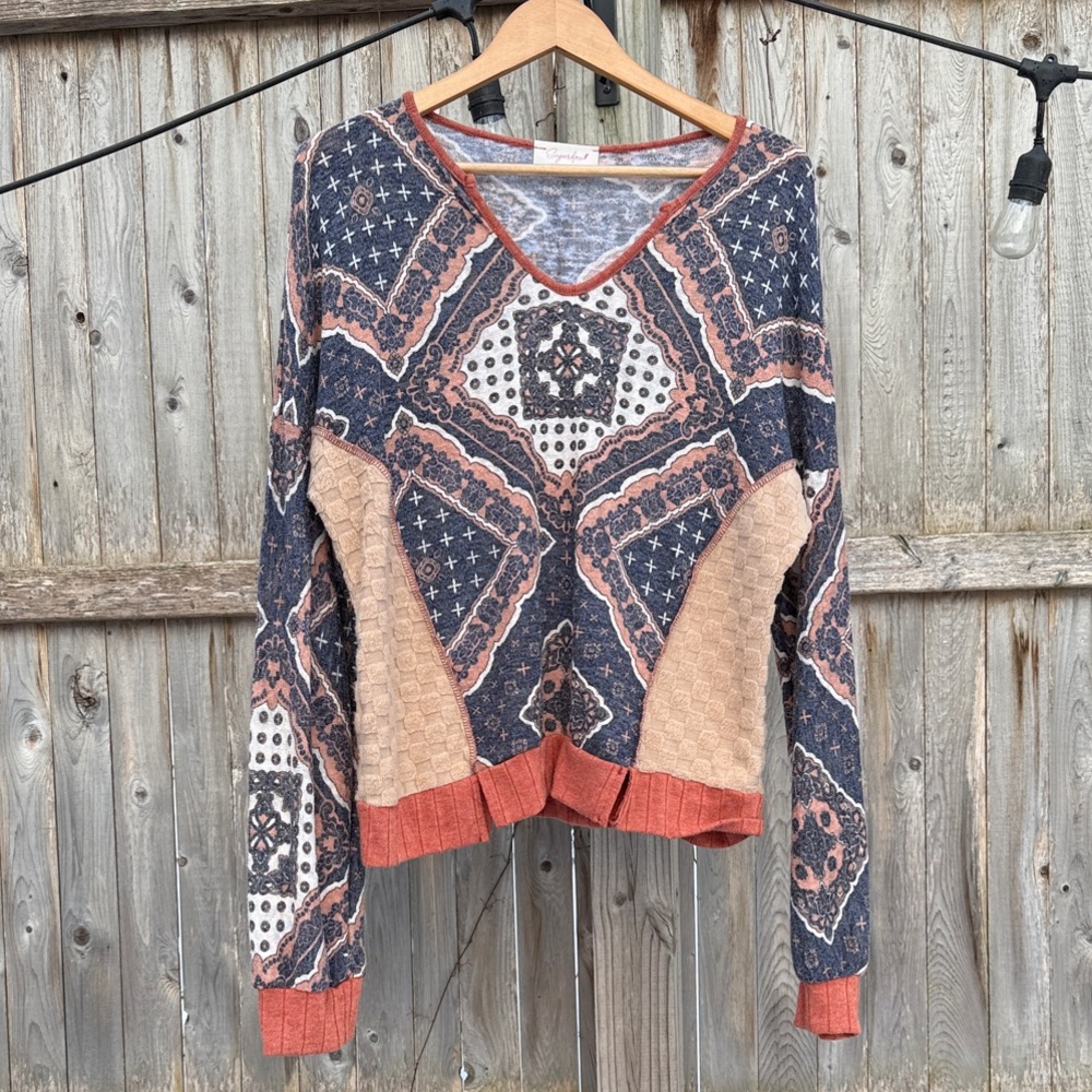 Sugarfox Multi Textured and Patterned V-Neck Pull… - image 1